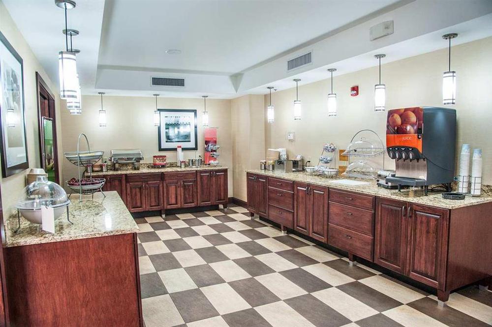 Hampton Inn Bismarck Restoran gambar